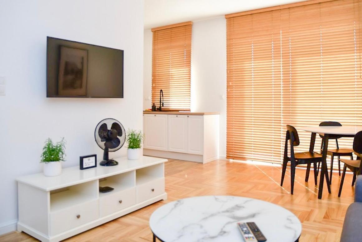 דירות ורשה Apartament Lekka מראה חיצוני תמונה